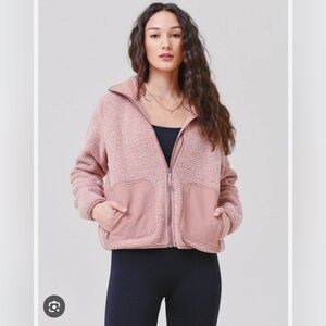 Vuori women’s alpine Sherpa jacket size small